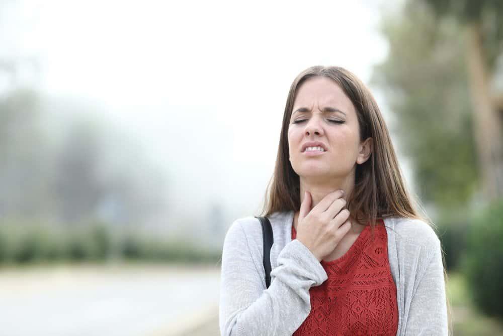 Cổ họng nhiều chất nhầy