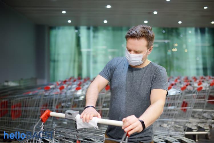 Đi siêu thị mùa COVID-19: Làm sao để tránh lây nhiễm?
