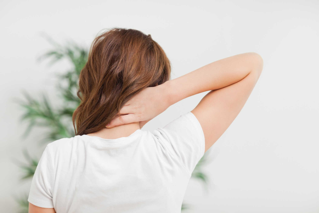 Đau nhức là triệu chứng của hội chứng mệt mỏi kinh niên ở phụ nữ trung niên