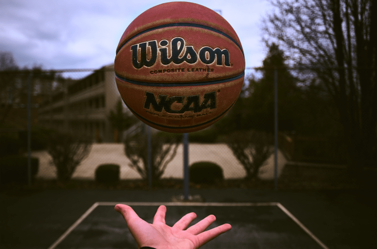 Bong gân ngón tay cùng cách chữa hiệu quả