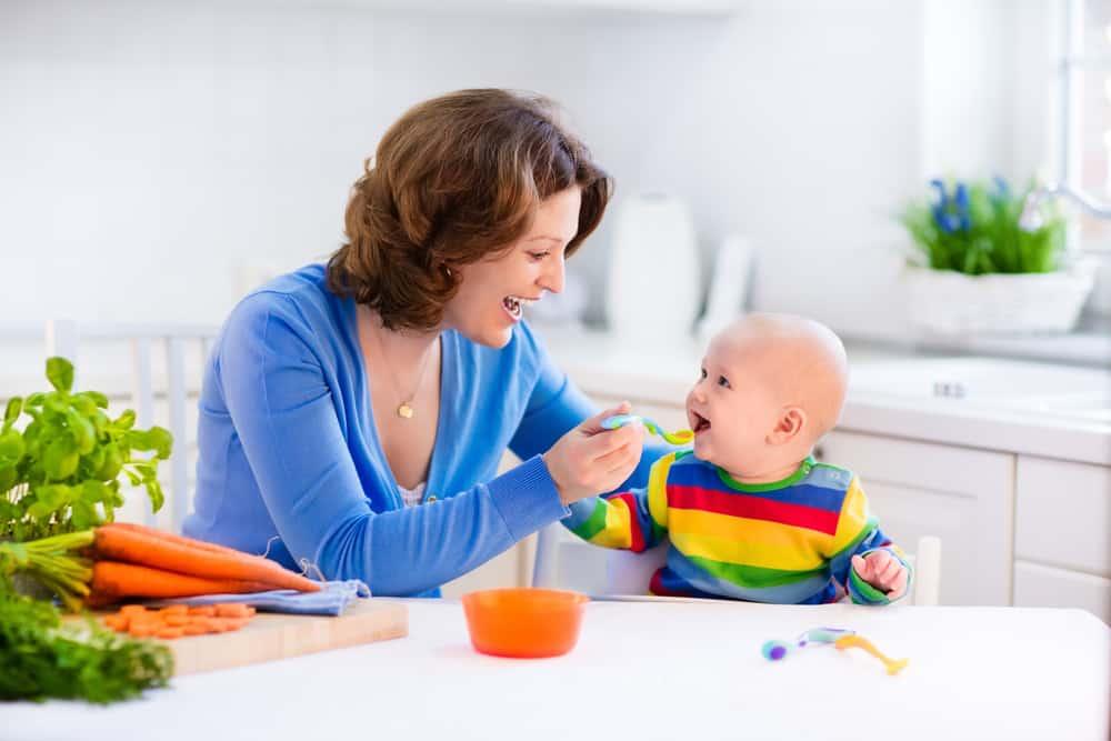 Cho bé ăn dặm đừng quên 10 điều quan trọng này mẹ nhé!
