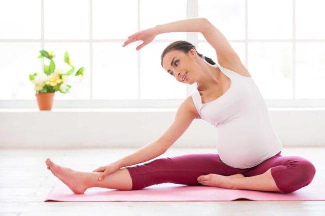 Bạn có thể tự kích thích chuyển dạ hay không?