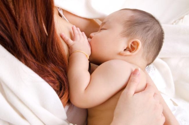 Mẹ cho con bú uống cà phê có tốt không?