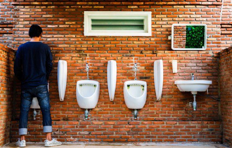 Tiểu buốt là dấu hiệu của bệnh gì? Triệu chứng & thuốc