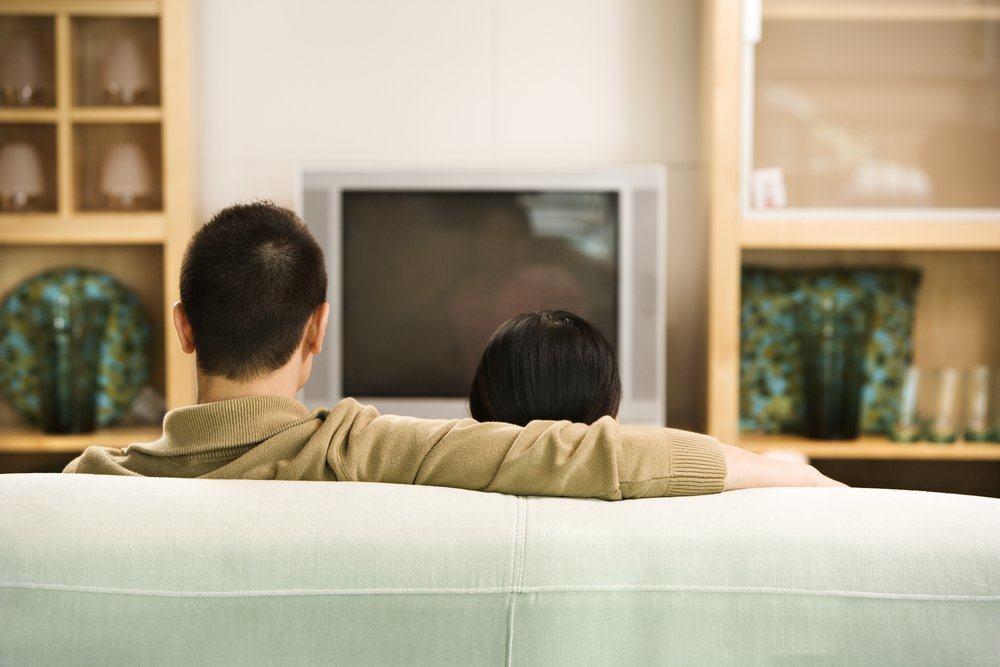6 tác hại của việc xem tivi quá mức