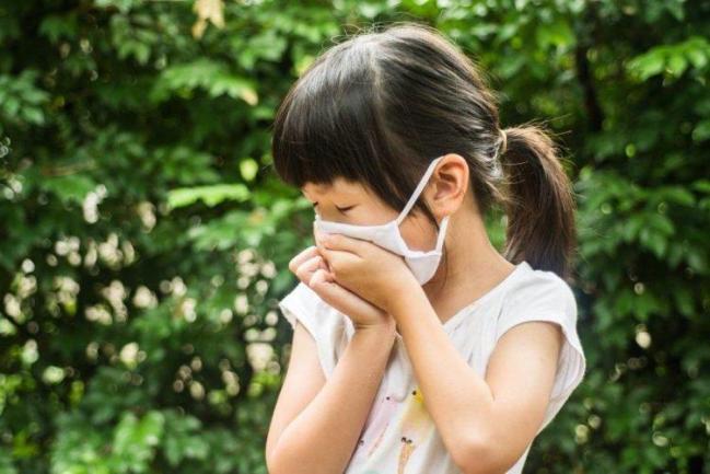 Bé ho nhiều phải làm sao? Nguyên nhân và cách trị ho dứt điểm cho bé