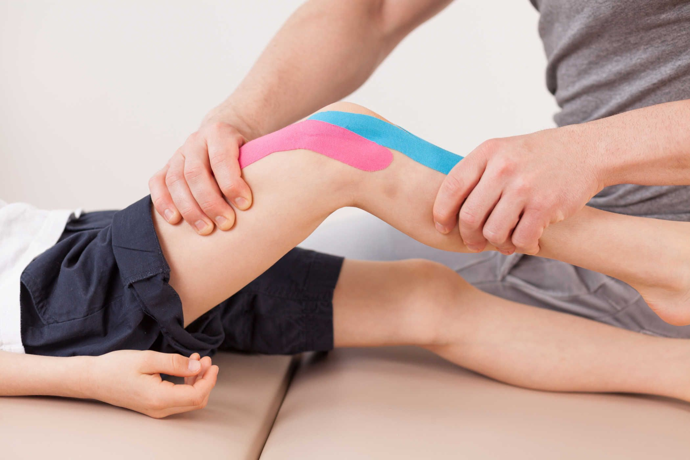 Băng dán cơ: Sử dụng thế nào để có kết quả tốt nhất?