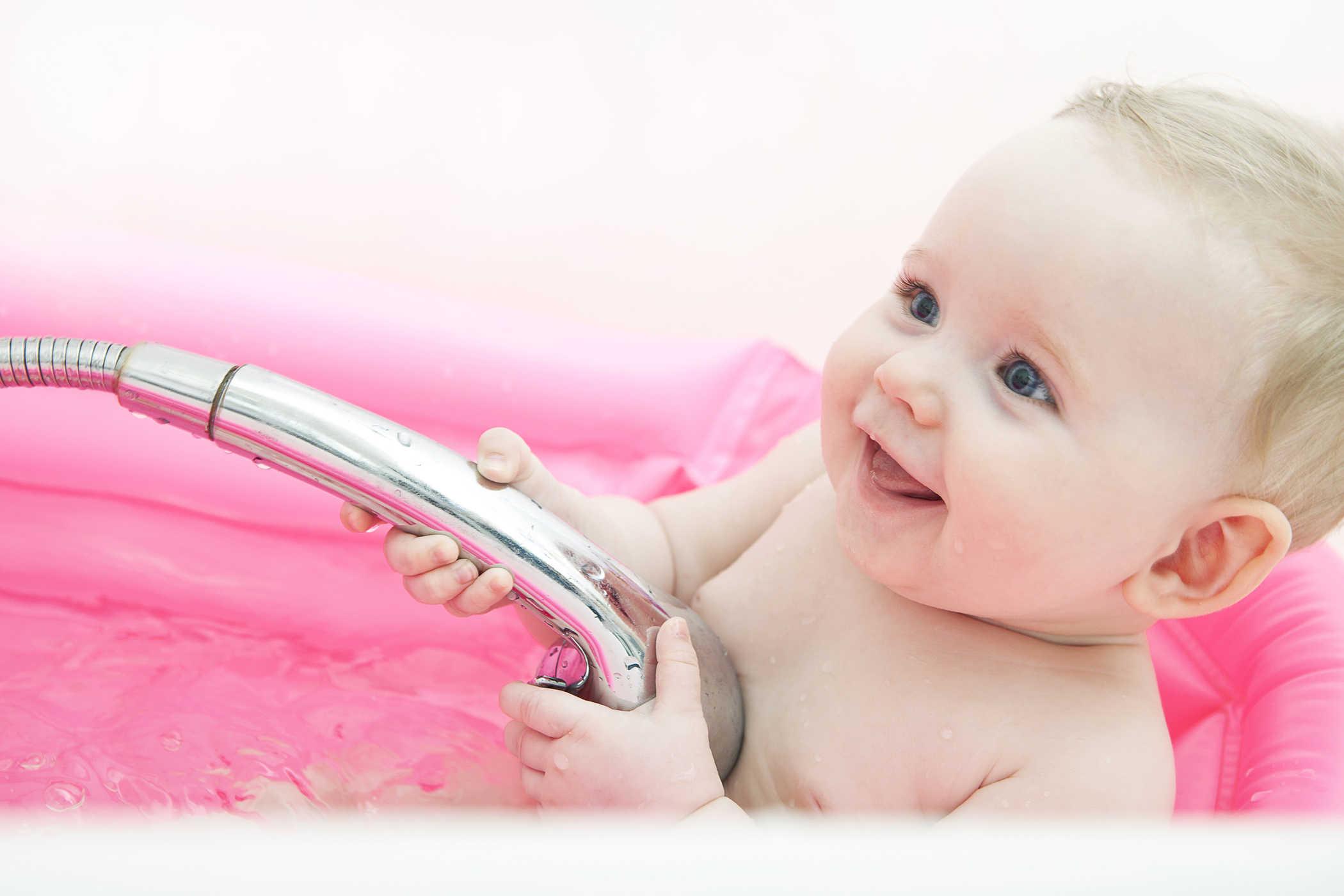 Cách chăm sóc cho da bé mịn màng, khỏe mạnh