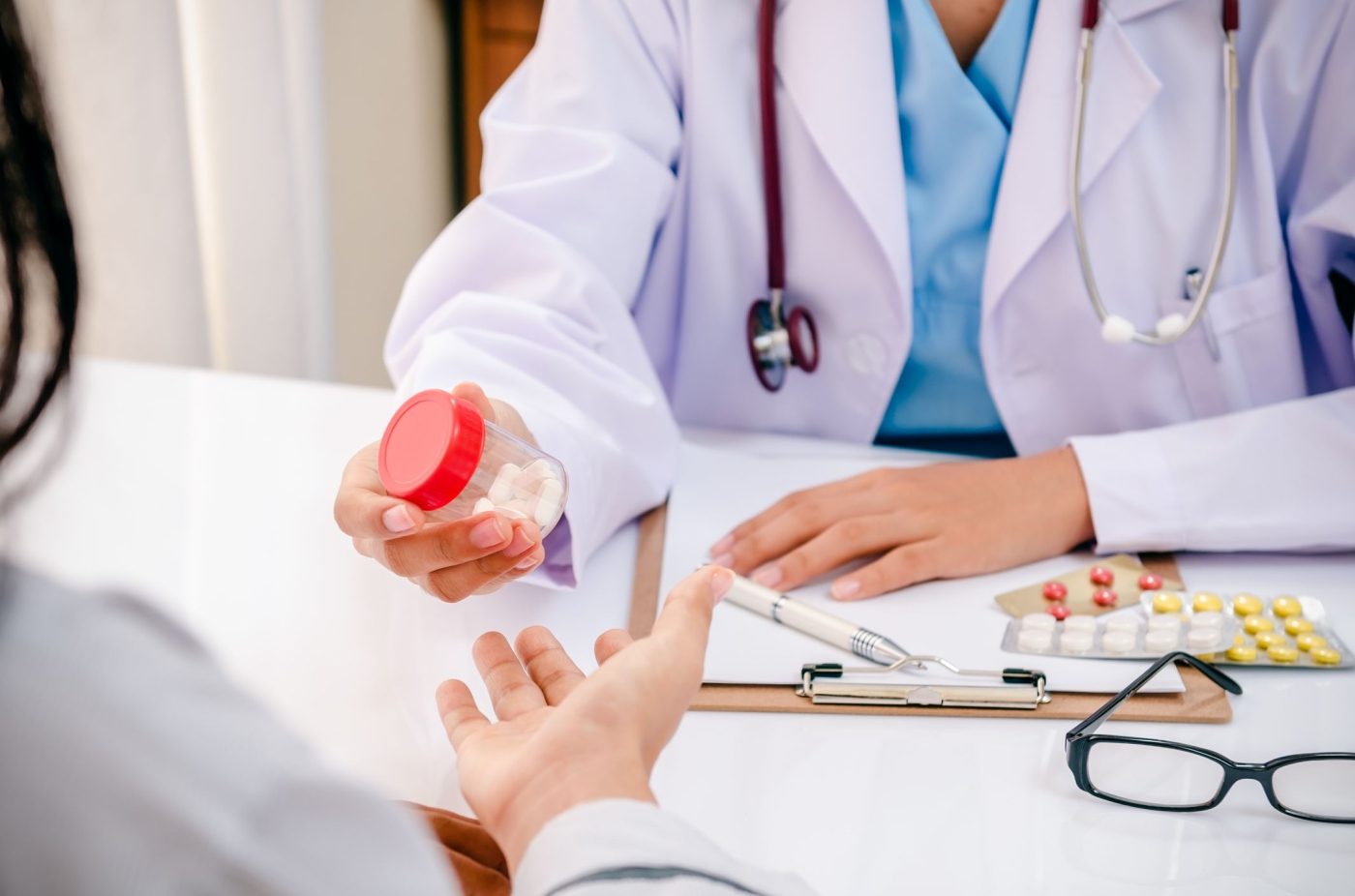 Meloxicam liệu có an toàn cho phụ nữ mang thai hoặc cho con bú?