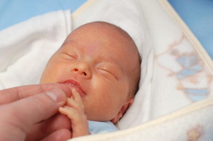 Những nguy cơ khi con sinh non 28 tuần