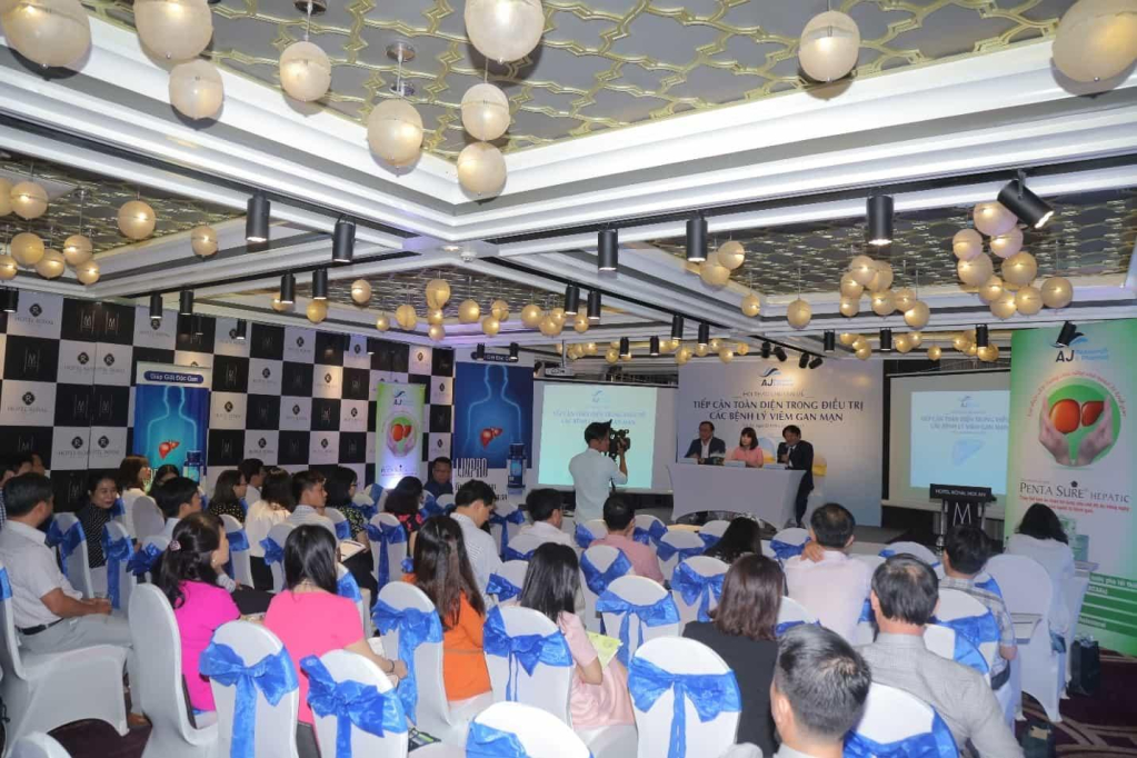 Hội thảo chuyên đề: Tiếp cận toàn diện trong điều trị các bệnh lý viêm gan mạn