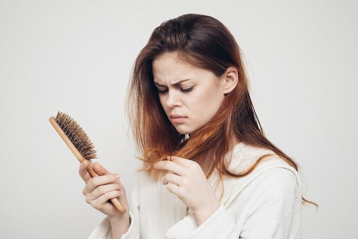 Mách bạn hơn 35 các cách ngăn rụng tóc không thể bỏ qua 36 8 lý do gây rụng tóc mùa đông và cách khắc phục dành cho dân công sở – Hairshop.vn