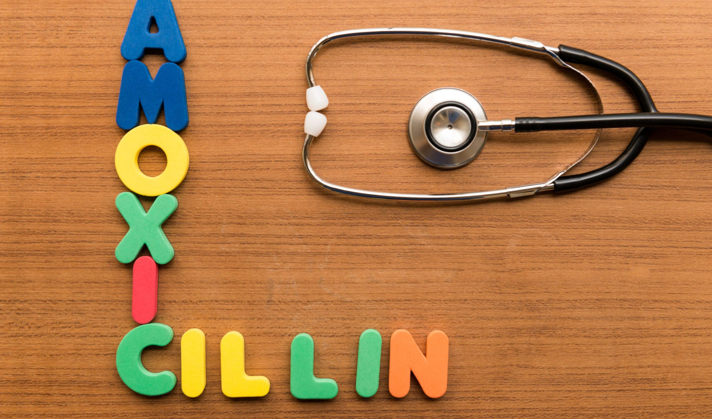 Sử dụng amoxicillin khi cho con bú có nguy hiểm không?