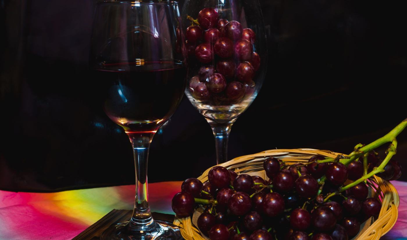 Những lợi ích bất ngờ đằng sau ly nước nho bạn nên biết