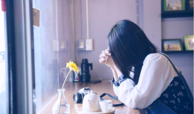 Làm thế nào để ngồi khi bị đau vùng xương cụt?