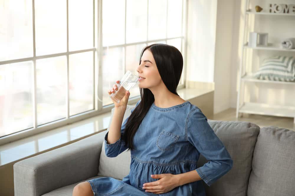 Bác sĩ tư vấn 6 cách tăng nước ối tại nhà cùng 3 liệu pháp y tế