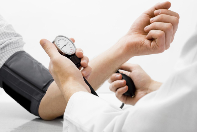 Lối sống lành mạnh cho người bệnh cao huyết áp: Thay đổi 1, lợi đến 10