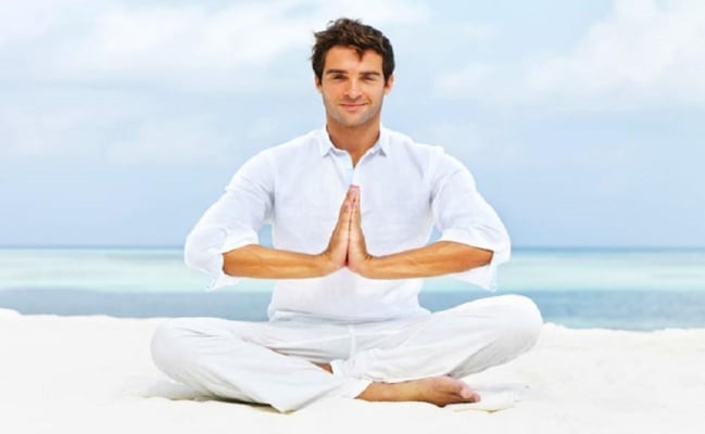 8 lý do tại sao yoga tốt cho sức khỏe nam giới