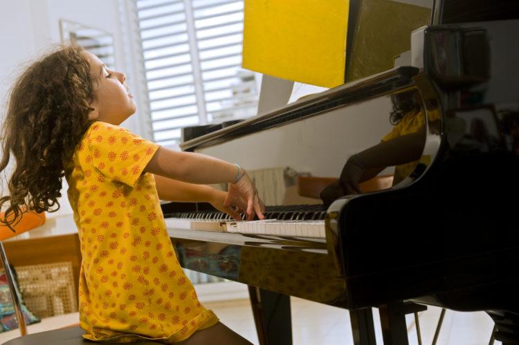 5 điều bạn nên biết trước khi cho bé học đàn piano