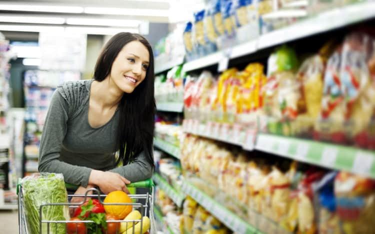 Đi siêu thị mua gì để tốt cho sức khỏe cả nhà?