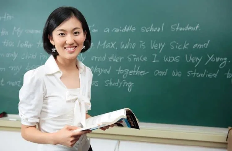 Bật mí 6 cách giữ giọng nói, bảo vệ thanh quản cho giáo viên