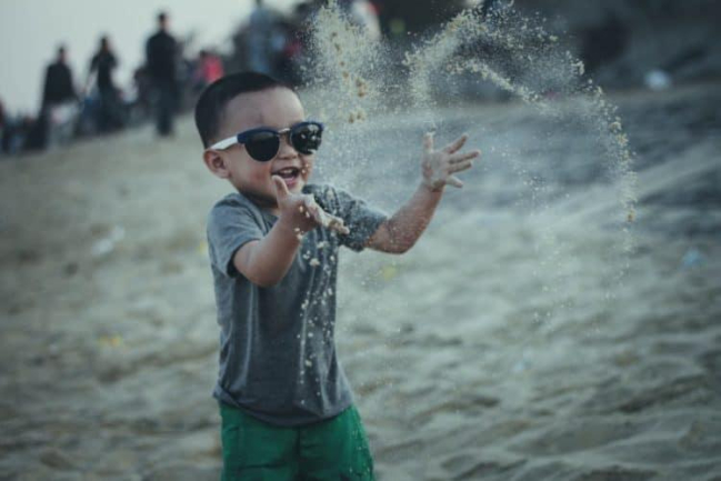 Trẻ nhỏ cần được tham gia các hoạt động ngoài trời
