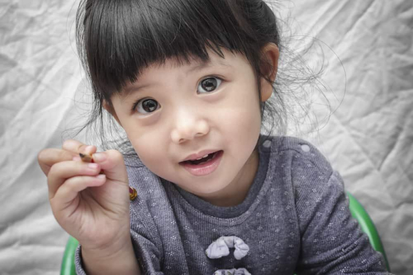 cách dạy bé cầm bút