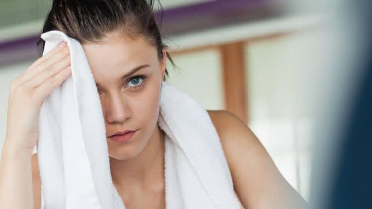 Tập thể dục ra mồ hôi nhiều có giảm cân không? Ra nhiều mồ hôi có tốt không?