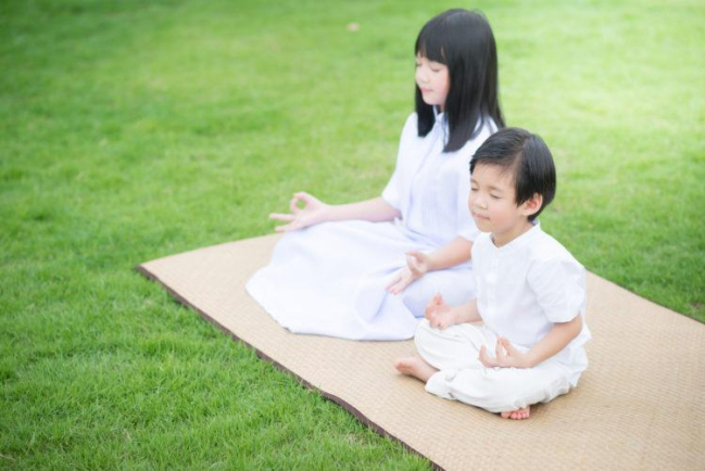 Tham khảo 4 lý do vì sao bạn nên cho con học thiền