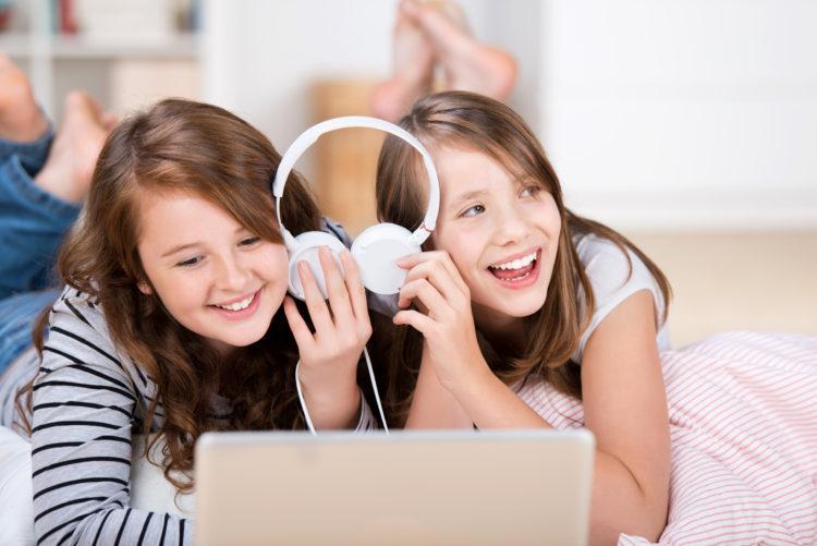 Trẻ nghiện công nghệ số: hệ lụy khôn lường và cách giải quyết