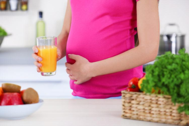 Bà bầu uống C sủi được không? Cách bổ sung vitamin C cho bà bầu