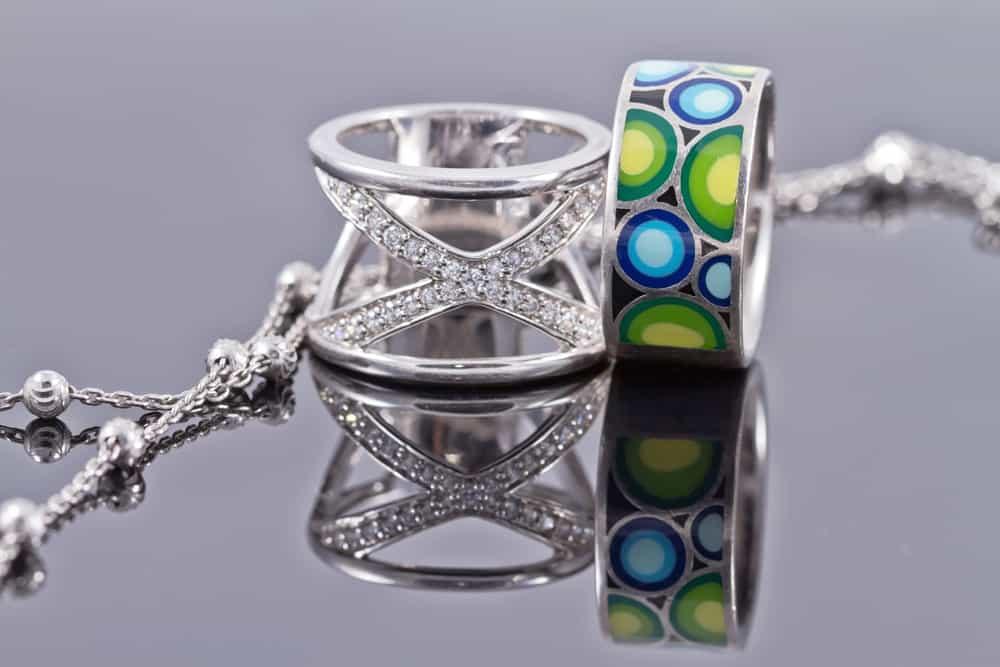 Dị ứng niken có nguy hiểm không, điều trị như thế nào?