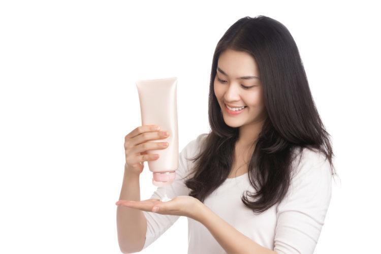 Dùng sữa tắm để vệ sinh vùng kín có thể làm tổn thương "cô bé"