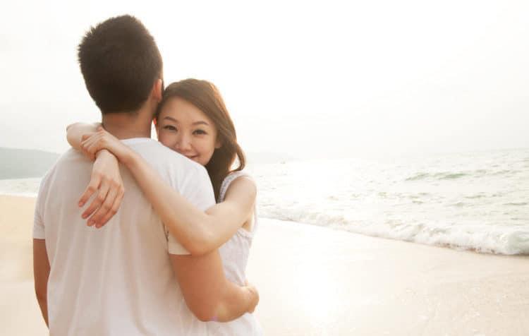 Bạn có đang hẹn hò với một anh chàng giống bố?