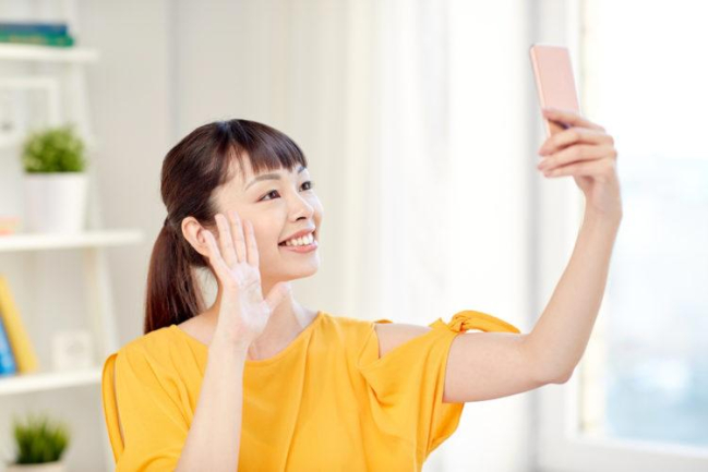 Làm sao để không thay lòng đổi dạ khi yêu xa?
