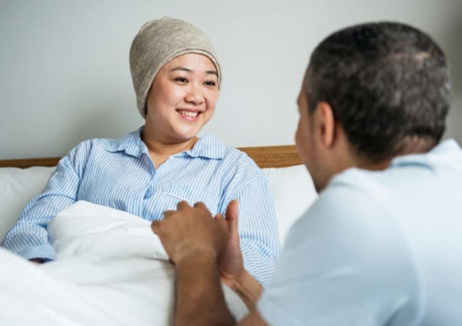 7 điều bạn nên biết khi chăm sóc người thân ung thư giai đoạn cuối