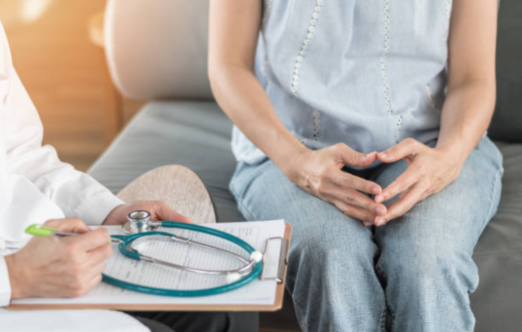 Nhận biết sớm dấu hiệu ung thư phụ khoa trước khi quá muộn