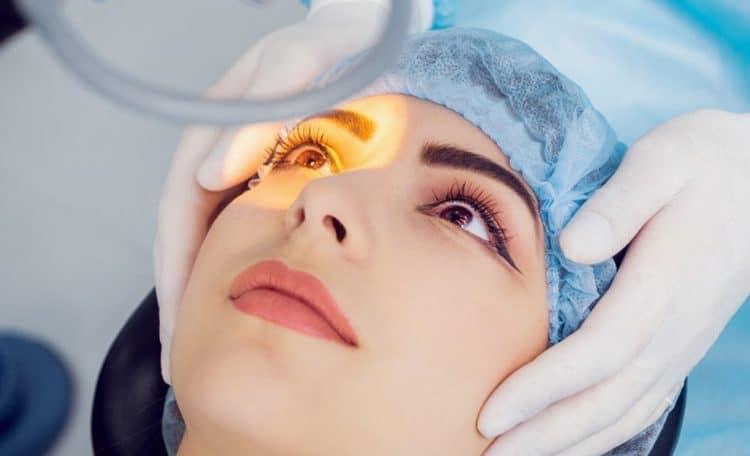 Cách chăm sóc mắt trước, trong và sau phẫu thuật lasik