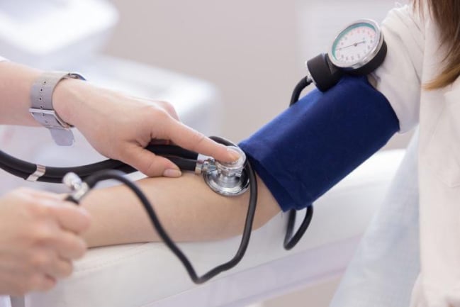 Tụt huyết áp: nguyên nhân, triệu chứng và cách khắc phục