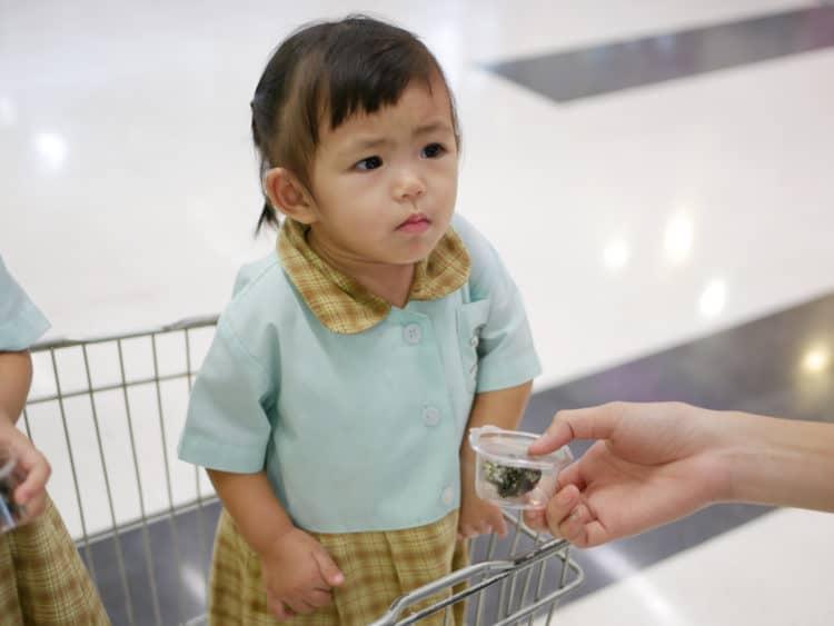 12 dấu hiệu phát hiện kẻ bắt cóc trẻ em