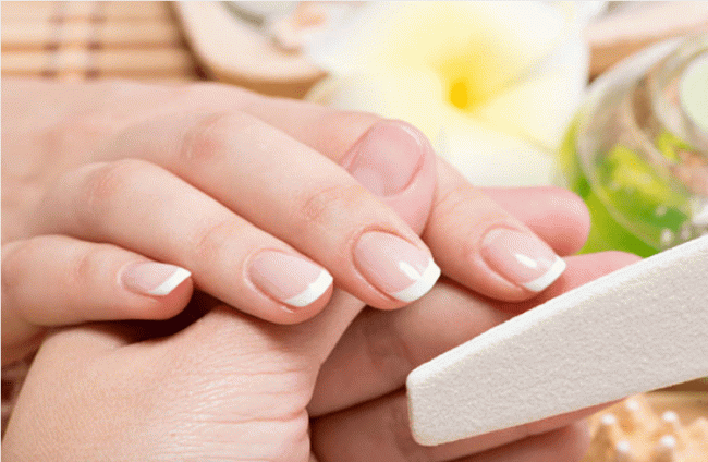 Cách ngăn ngừa móng tay giòn dễ gãy, cho móng chắc khỏe • Hello Bacsi Cách ngăn ngừa móng tay giòn dễ gãy, cho móng chắc khỏe • Hello Bacsi