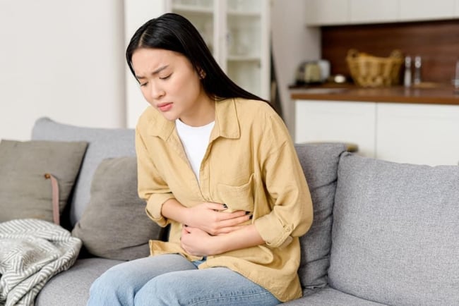6 cách hết đau bụng nhanh tại nhà không cần thuốc
