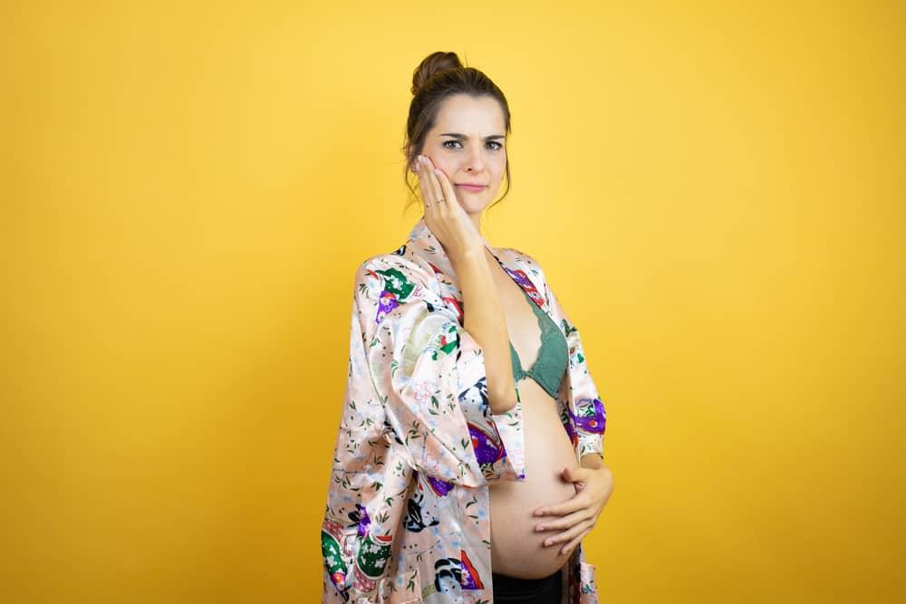 Đau răng khi mang thai: Nguyên nhân và cách xử lý an toàn, hiệu quả