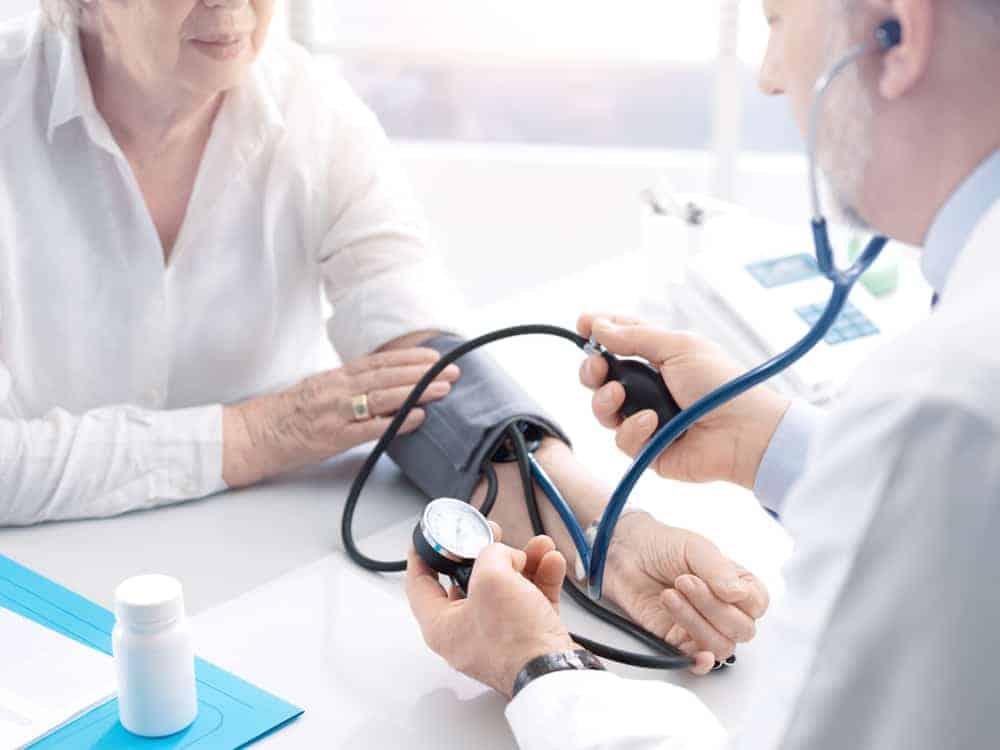 nguyên nhân tăng huyết áp ở người cao tuổi