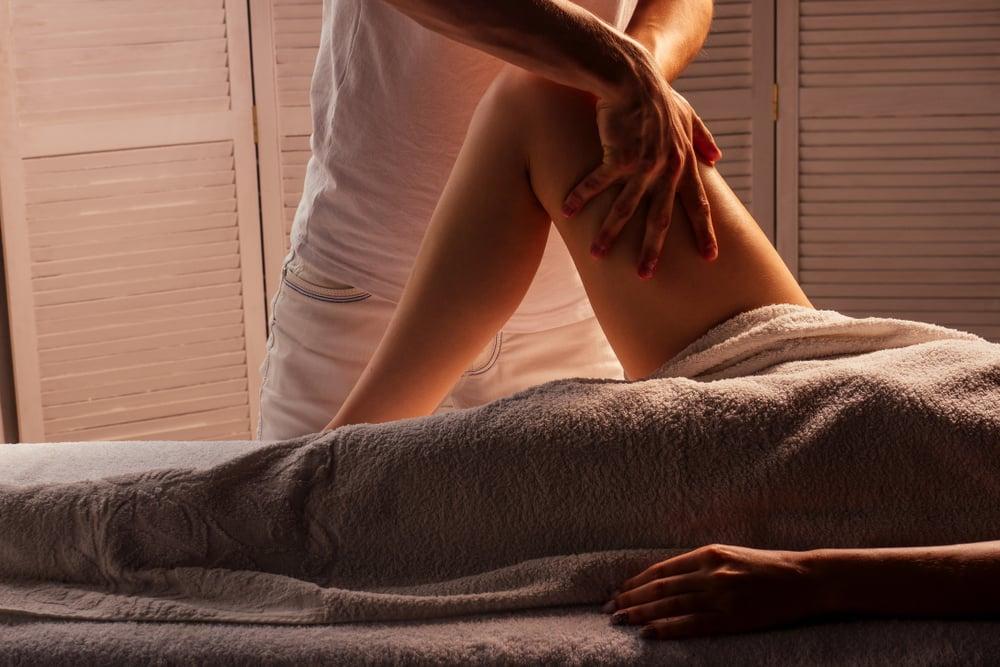 Massage kích thích tình dục là gì? Kỹ thuật massage yoni và massage lingam