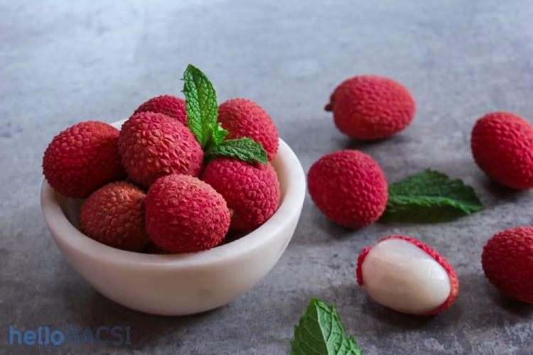 Bà bầu ăn vải được không? Cách ăn vải đúng và an toàn khi mang thai