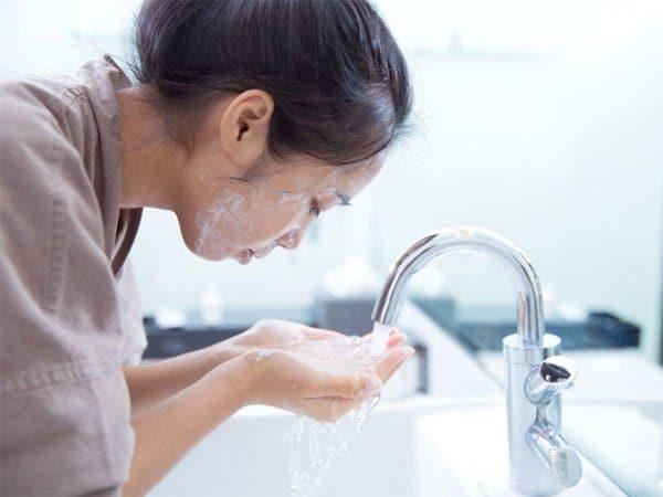 Top 8 sữa rửa mặt trị mụn hiệu quả đang được ưu chuộng