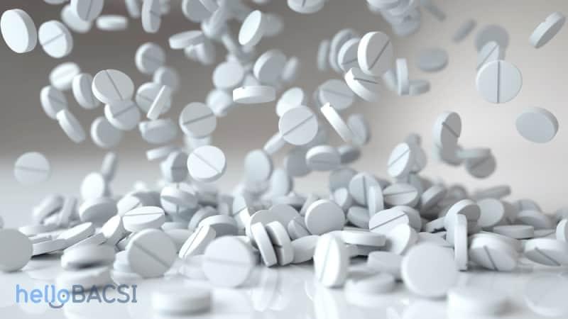 Aspirin và baking soda trị mụn nhọt