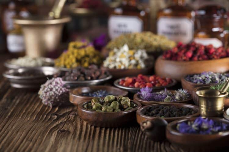 Có nên điều trị ngoại tâm thu thất bằng Đông y?