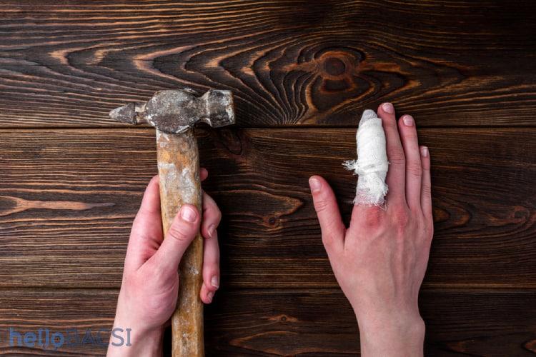 Dấu hiệu nhận biết gãy xương ngón tay và cách xử trí